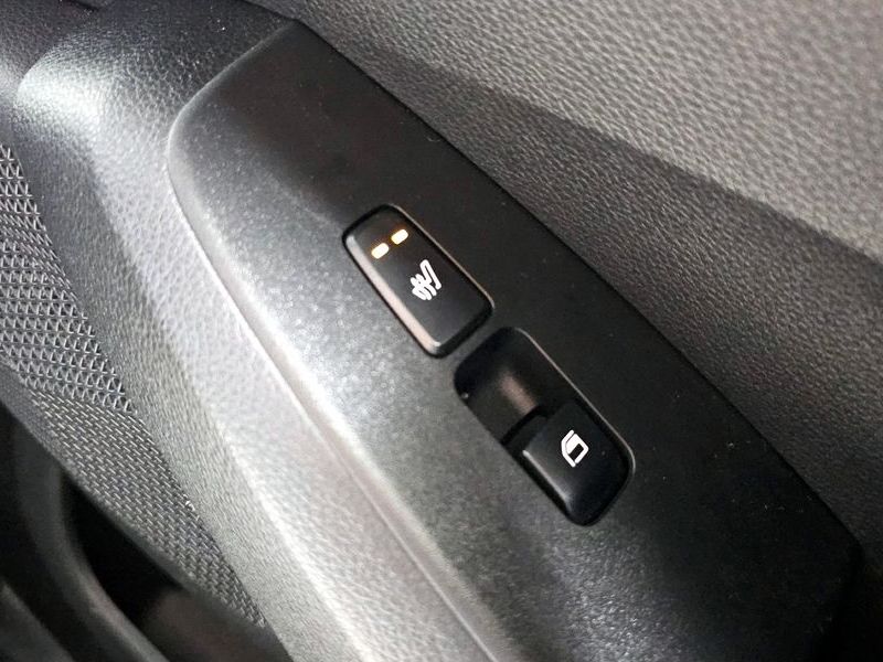 2023 Kia Seltos Gasoline 1.6 Turbo 4WD Gravity photo 19