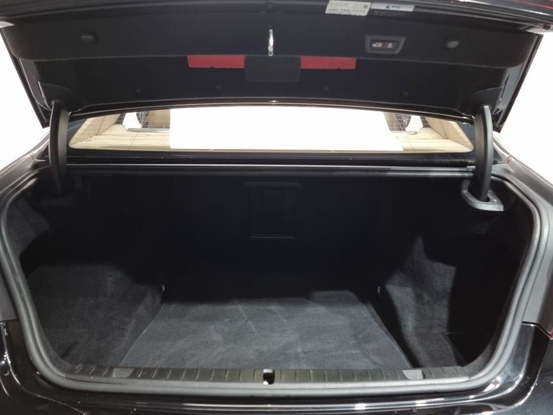 2016 BMW 7 Series 750Li xDrive Luxury photo 20