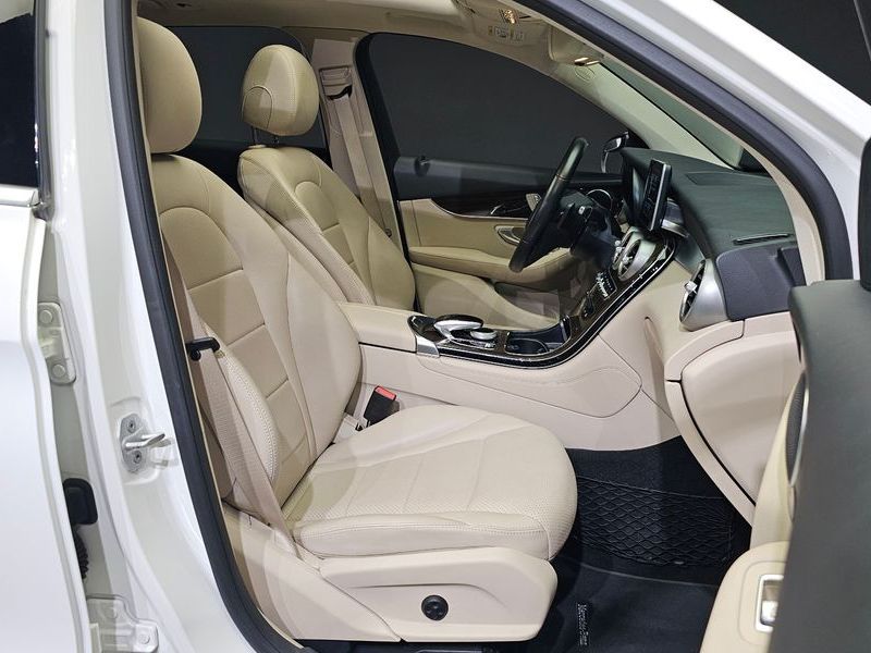 2016 Mercedes-Benz C-Class GLC300 photo 10