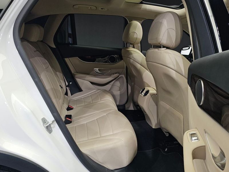 2016 Mercedes-Benz C-Class GLC300 photo 11