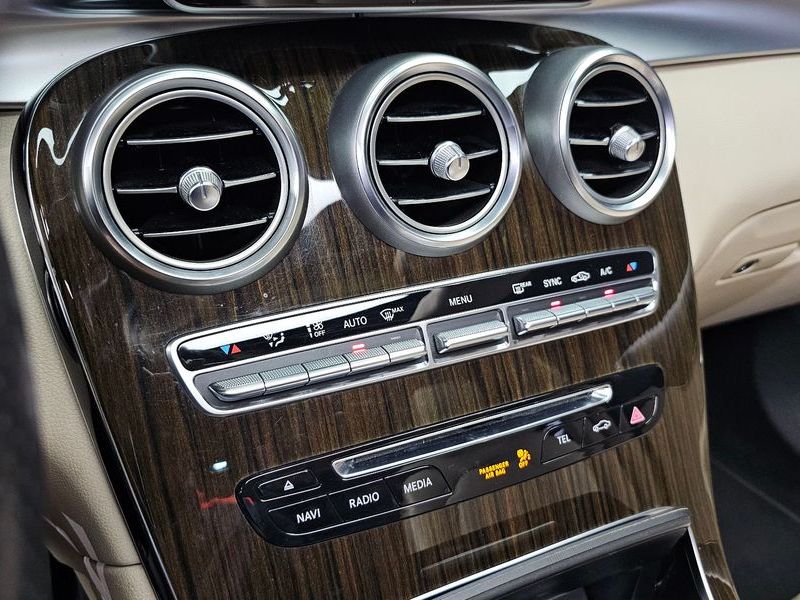 2016 Mercedes-Benz C-Class GLC300 photo 16