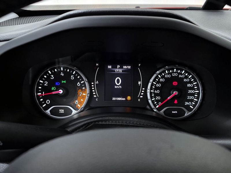 2015 Jeep Renegade 2.4 Longitude photo 8