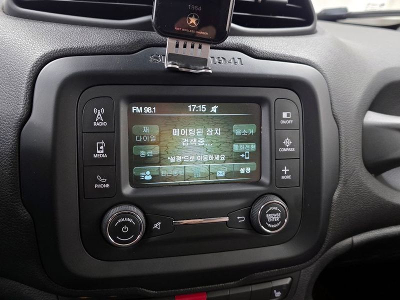 2015 Jeep Renegade 2.4 Longitude photo 15