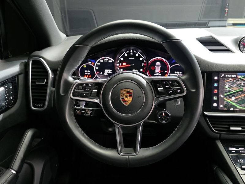 2023 Porsche Cayenne 3.0 photo 13