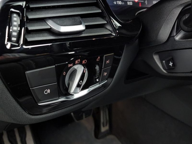 2022 BMW 5 Series 520i M Sport photo 28