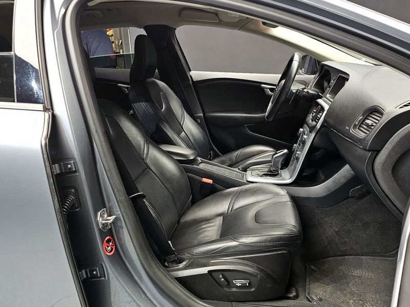 2018 Volvo V40 D3 2nd photo 10
