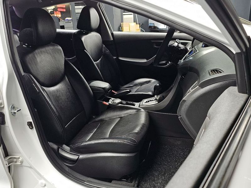 2012 Hyundai Avante M16 GDI Luxury photo 11