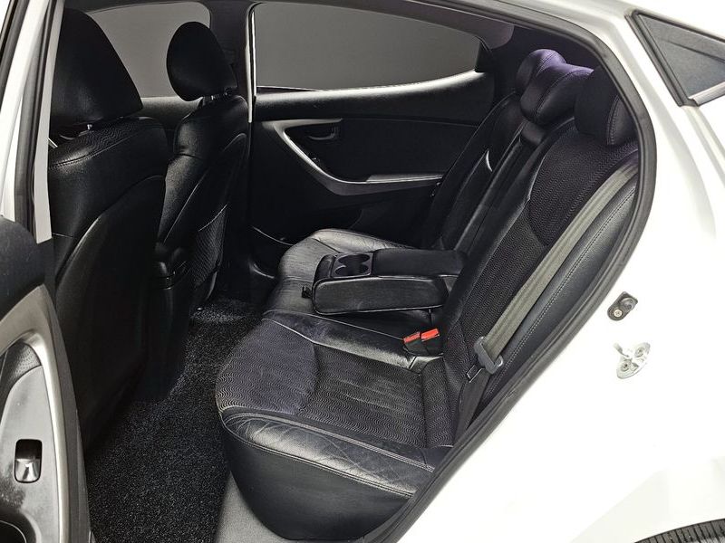 2012 Hyundai Avante M16 GDI Luxury photo 12