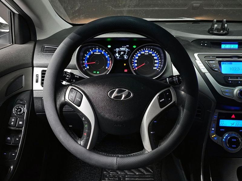 2012 Hyundai Avante M16 GDI Luxury photo 13
