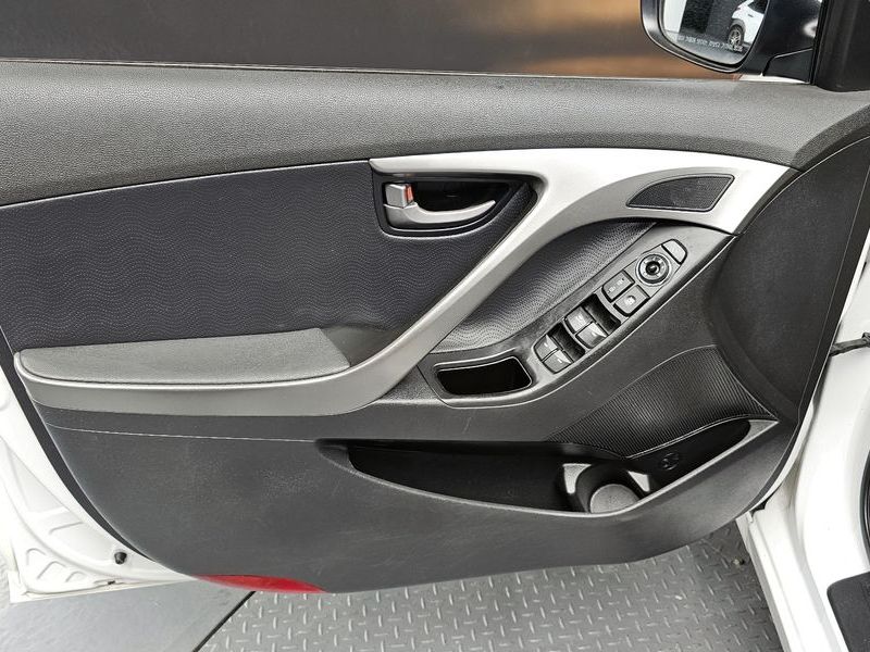 2012 Hyundai Avante M16 GDI Luxury photo 24