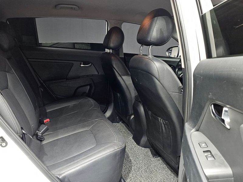 2012 Kia Sportage Diesel 2WD TLX High-Deluxe photo 11