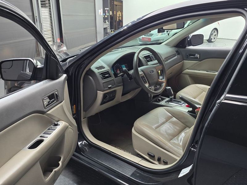 2012 Ford Fusion Hybrid photo 10