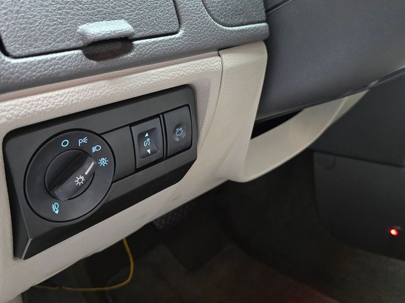 2012 Ford Fusion Hybrid photo 15