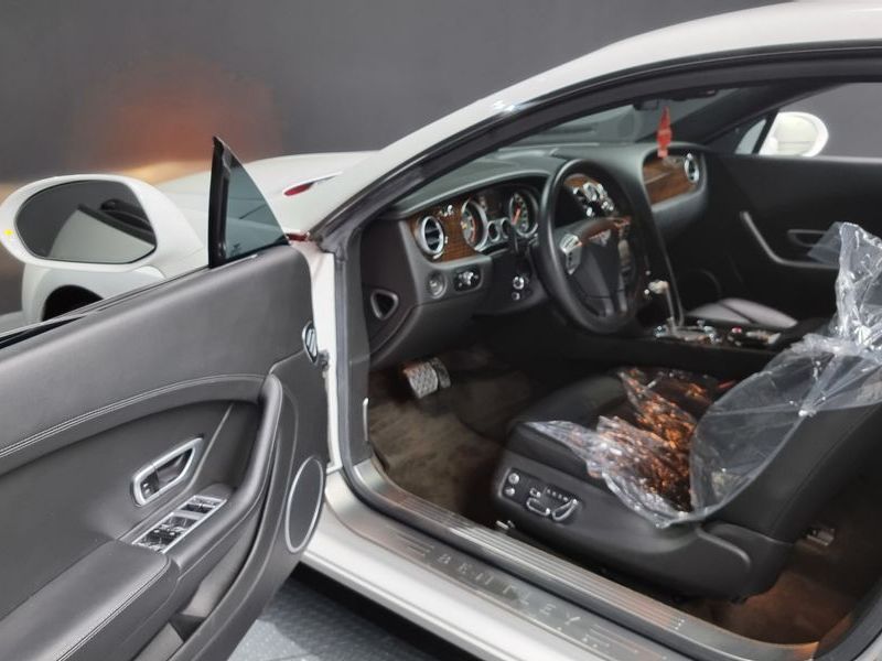 2013 Bentley Continental GT 4.0 GT photo 9