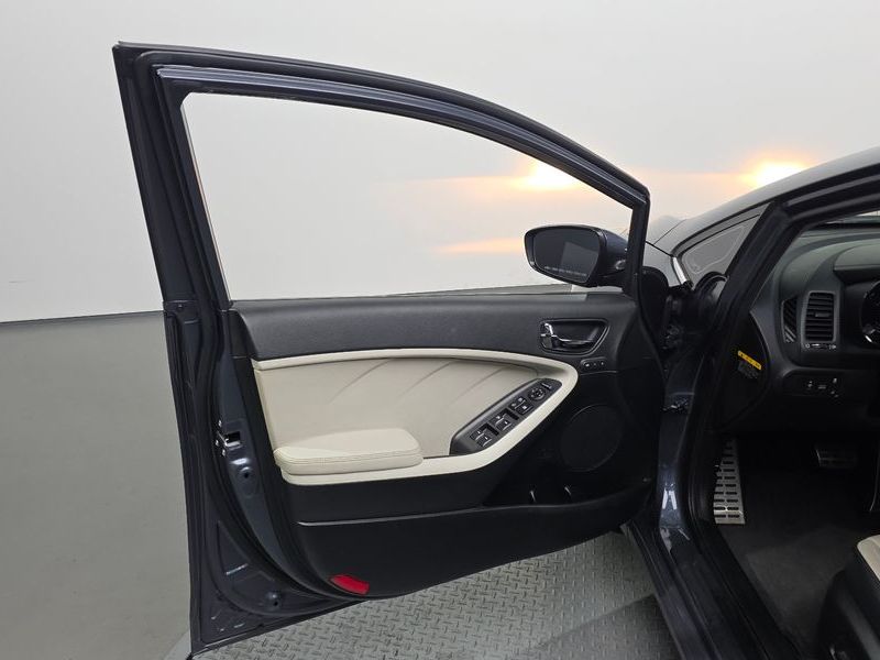2013 Kia K3 Noblesse photo 24