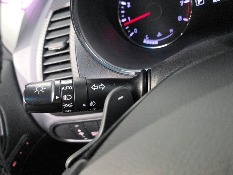 2013 Kia K3 Noblesse photo 29