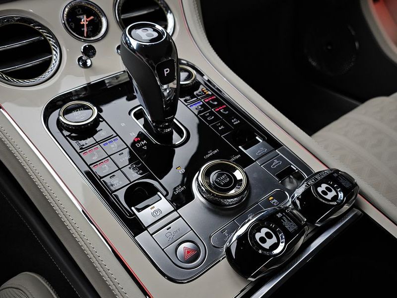 2025 Bentley Continental GT 4.0 GTC Speed photo 9