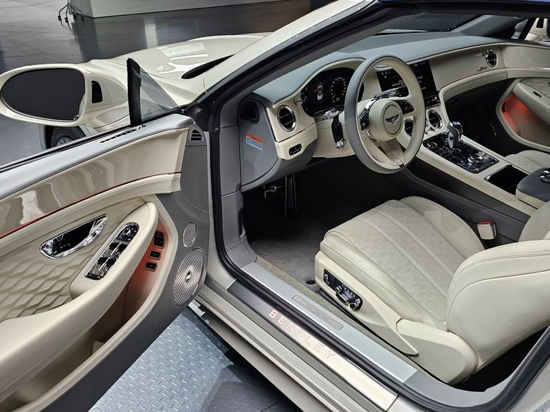 2025 Bentley Continental GT 4.0 GTC Speed photo 11