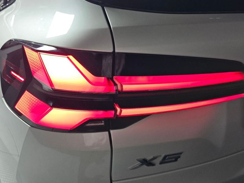 2024 BMW X5 xDrive 40i M Sport photo 23