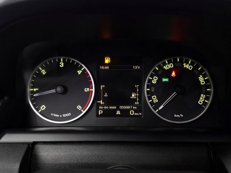 2014 Land Rover Discovery 3.0 SDV6 HSE photo 8
