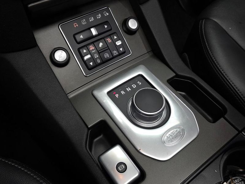 2014 Land Rover Discovery 3.0 SDV6 HSE photo 9