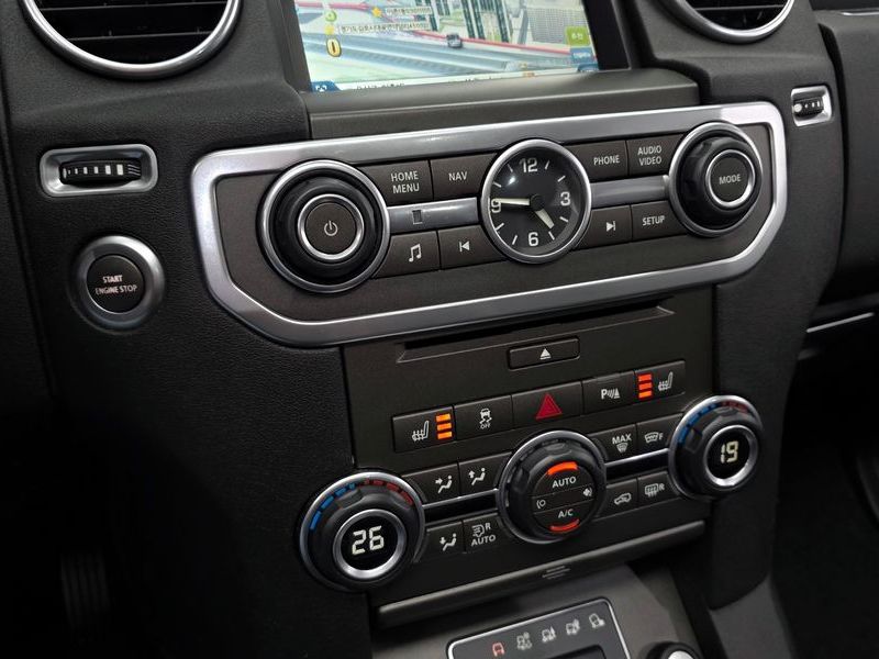 2014 Land Rover Discovery 3.0 SDV6 HSE photo 16