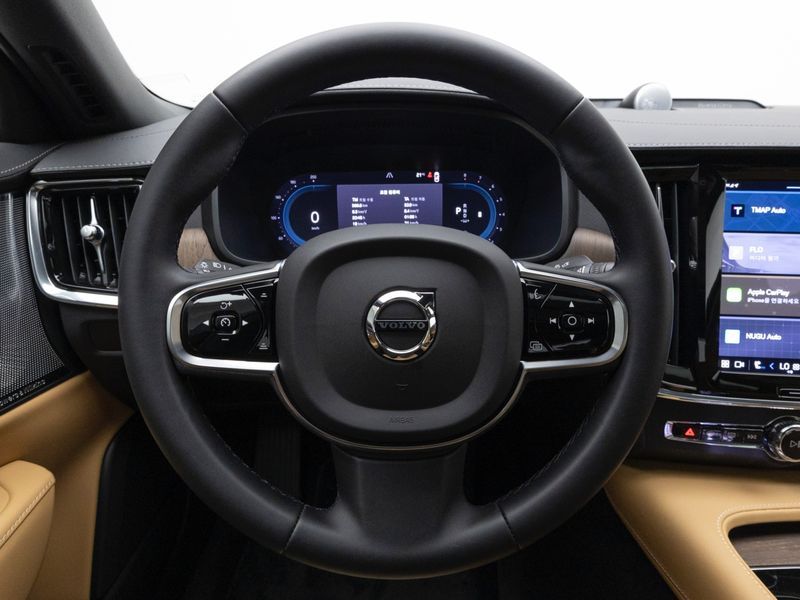 2024 Volvo S90 B6 AWD Ultimate Bright photo 11