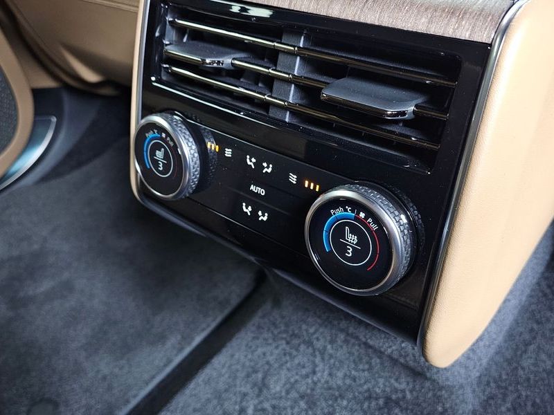 2024 Land Rover Range Rover P530 Autobiography Long Wheel Base photo 18
