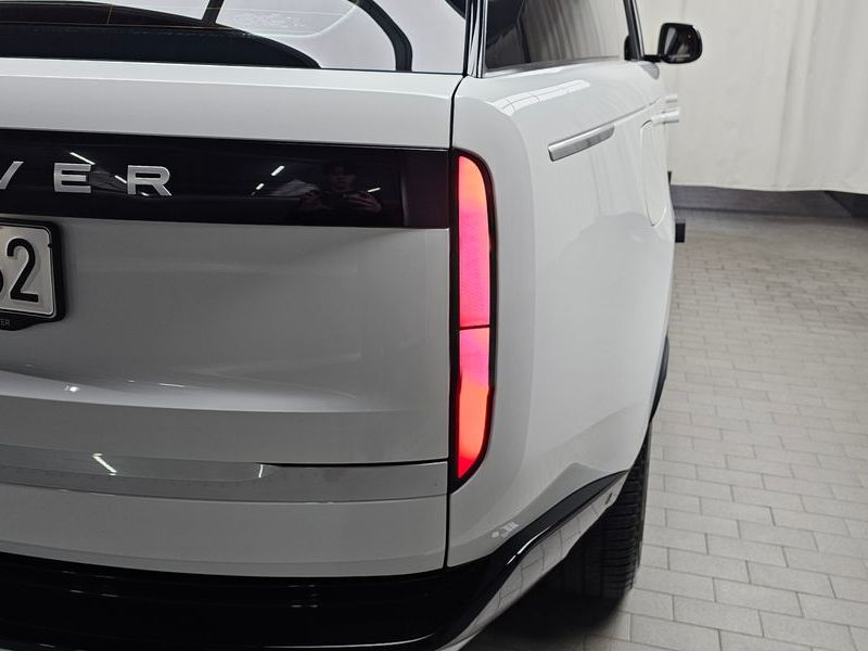 2024 Land Rover Range Rover P530 Autobiography Long Wheel Base photo 23