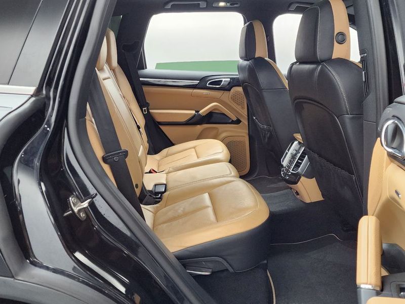 2014 Porsche Cayenne 3.0 Diesel Platium Edition 958 photo 12