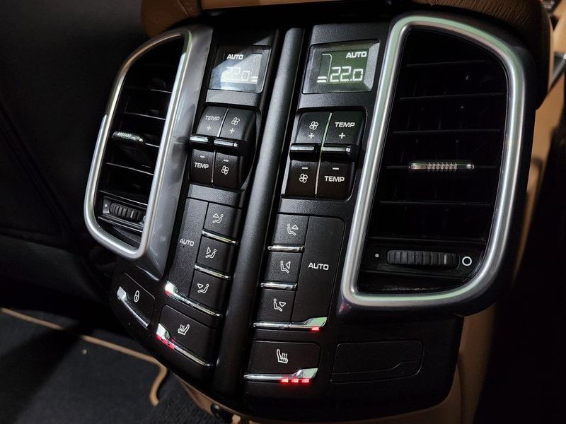 2014 Porsche Cayenne 3.0 Diesel Platium Edition 958 photo 19