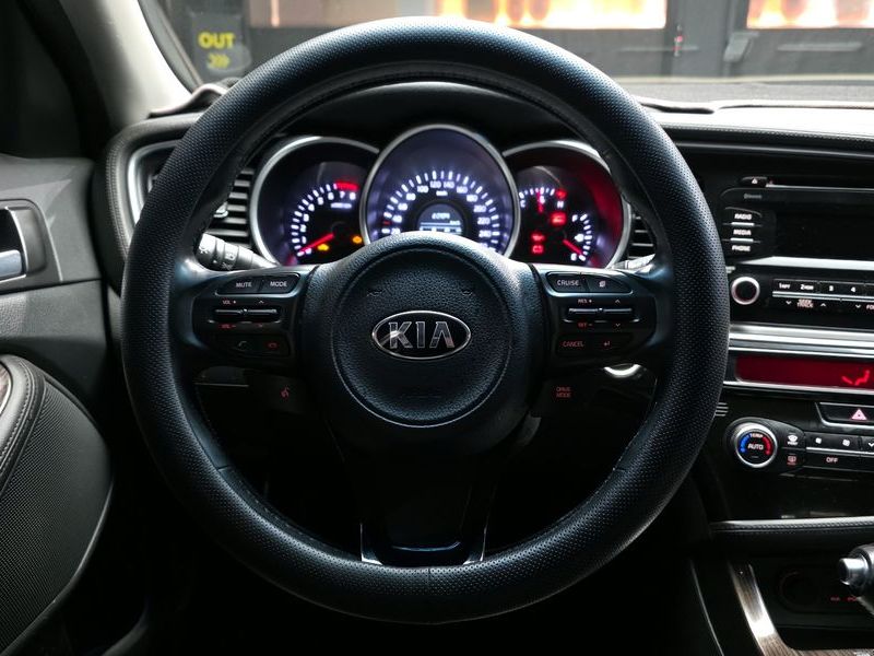 2014 Kia K5 Luxury Trendy photo 13