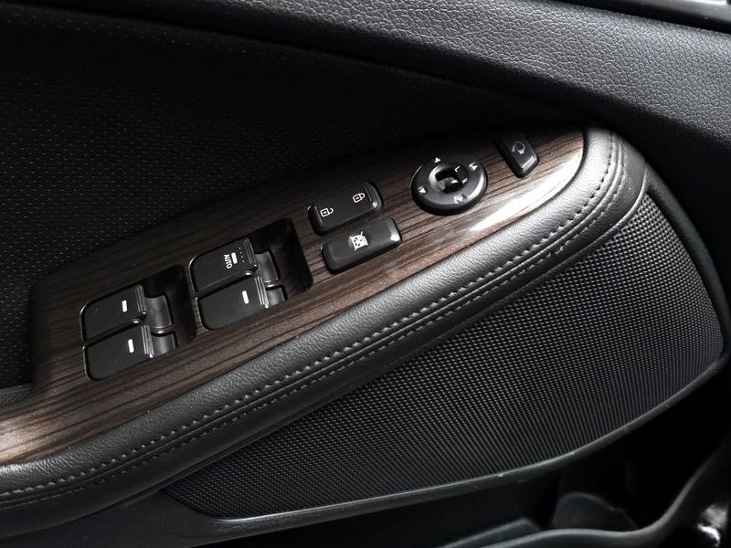 2014 Kia K5 Luxury Trendy photo 27