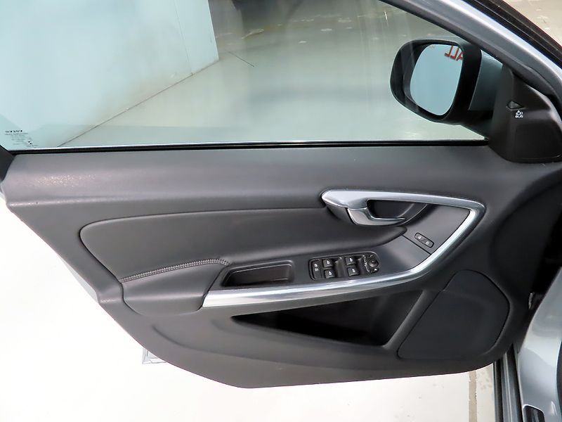 2015 Volvo S60 D2 2nd photo 9