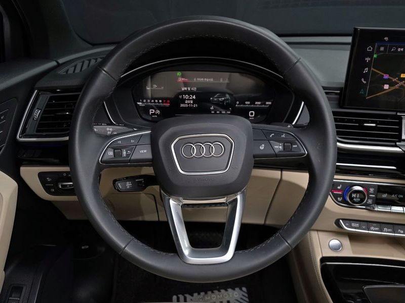 2024 Audi Q5 45 TFSI Quattro Premium photo 13