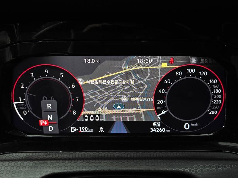 2024 Volkswagen Golf 2.0 GTI photo 8