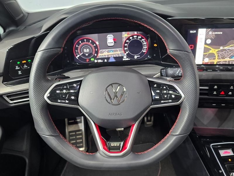 2024 Volkswagen Golf 2.0 GTI photo 12