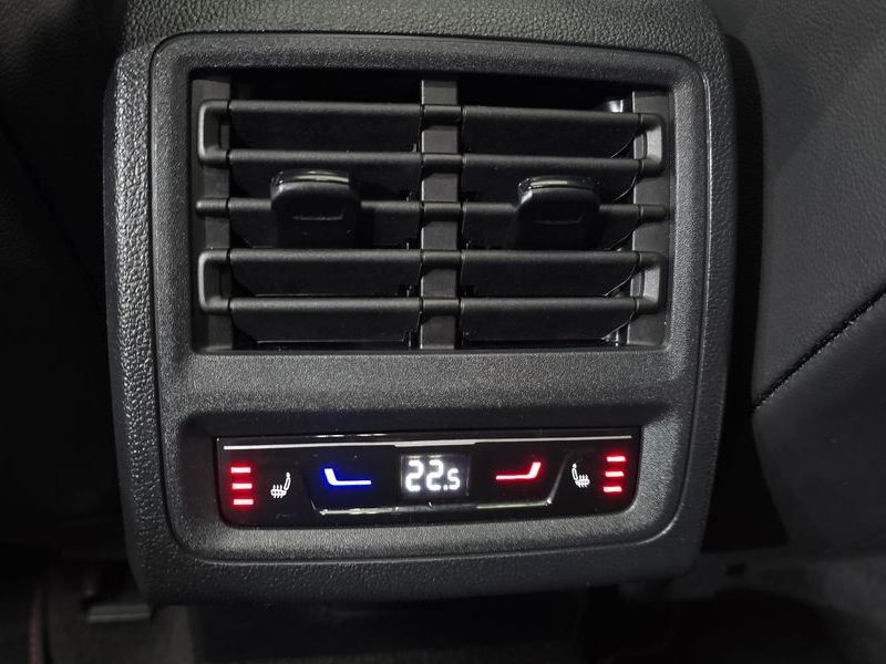 2024 Volkswagen Golf 2.0 GTI photo 18
