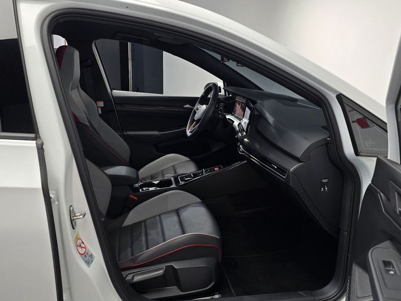 2024 Volkswagen Golf 2.0 GTI photo 26