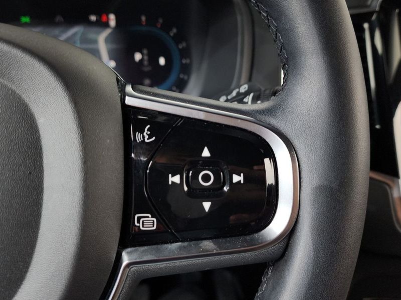 2023 Volvo XC90 B6 Ultimate Bright photo 18