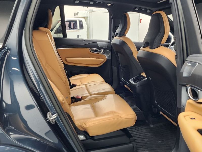 2023 Volvo XC90 B6 Ultimate Bright photo 26