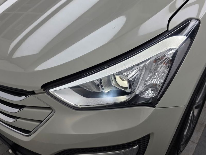 2015 Hyundai Santa Fe Diesel(e-VGT) 2.0 2WD Premium photo 22