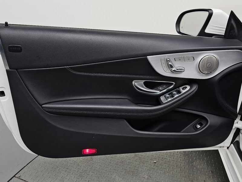2017 Mercedes-Benz C-Class C200 Cabriolet photo 24