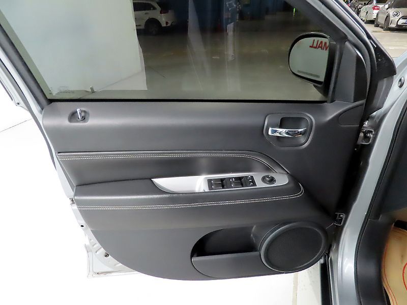 2015 Jeep Compass 2.4 Limited 1st photo 15