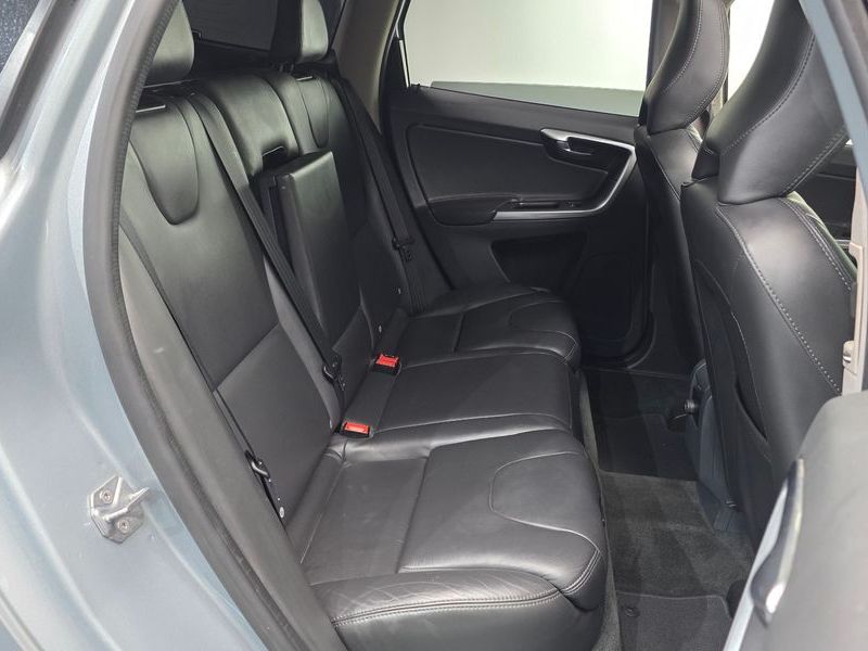 2017 Volvo XC60 D3 1st photo 11