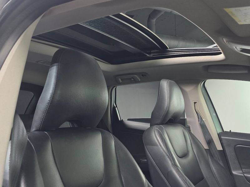 2017 Volvo XC60 D3 1st photo 19