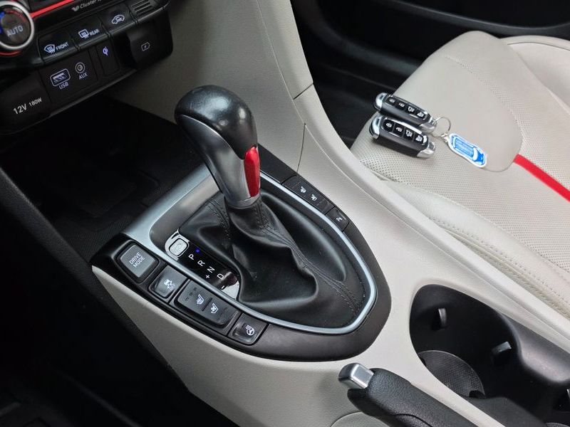 2018 Hyundai 벨로스터 1.6 Turbo Sport Core photo 9
