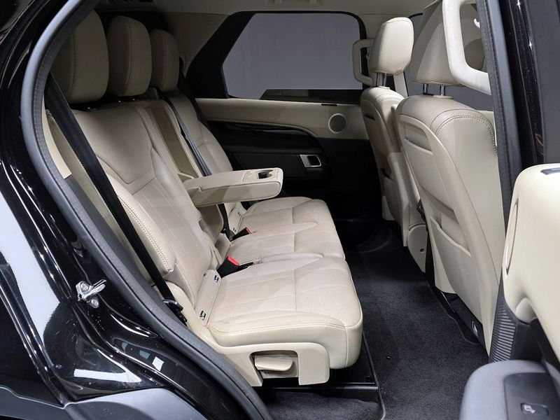 2020 Land Rover Discovery 2.0 SD4 SE photo 12
