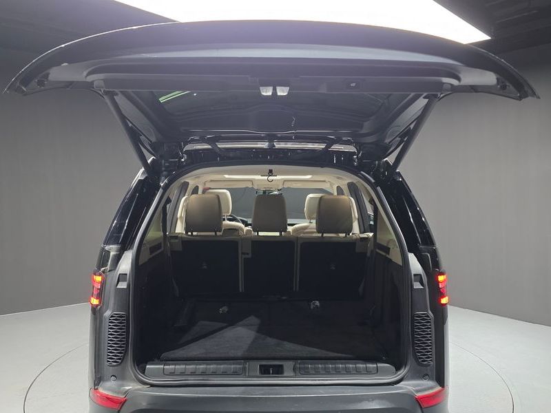 2020 Land Rover Discovery 2.0 SD4 SE photo 20