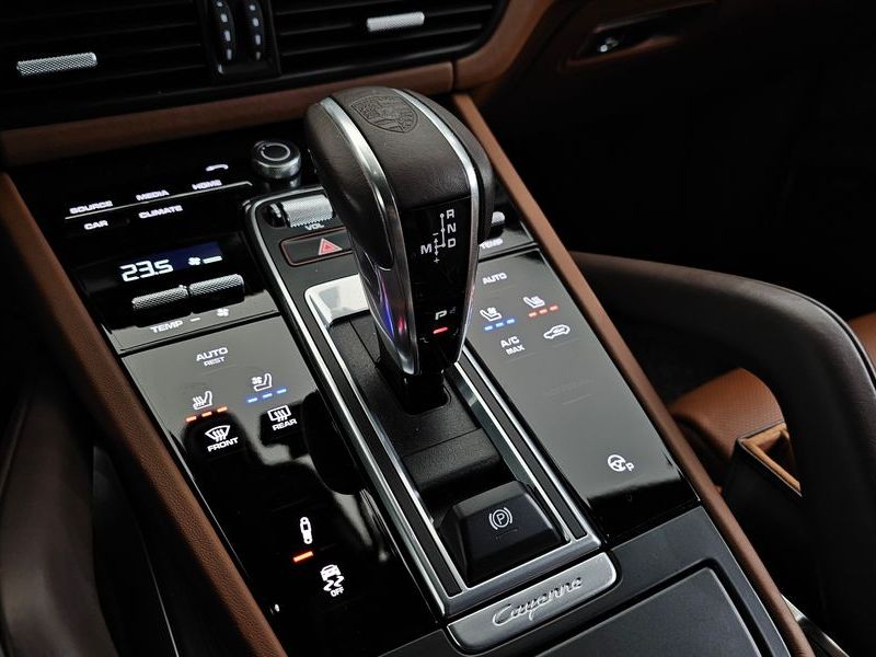 2021 Porsche Cayenne 4.0 Turbo Coupe photo 9